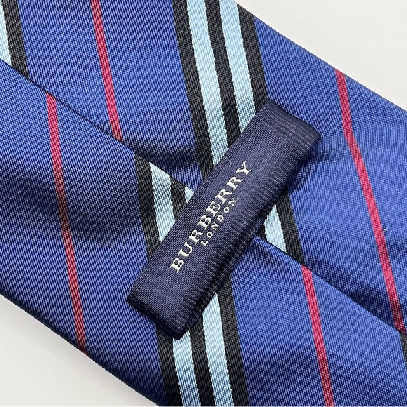 BURBERRY London 100% Silk Navy Blue Black Red Diagonal Stripe Tie Made in Italy - Picture 4 of 16